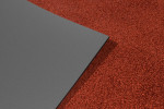 Detailansicht von Ober- und Untermaterial von Fußmatte ColourLine 964 dunkelrot - Entrada