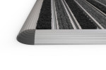 Frontale Detailaufnahme von Schuhabtreter HOME Rips T05PP grau / Brush BL01 schwarz 75 x 50 cm - Entrada
